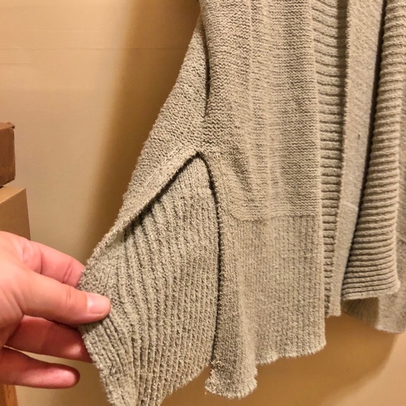 Cardigan - Picture 2 of 4